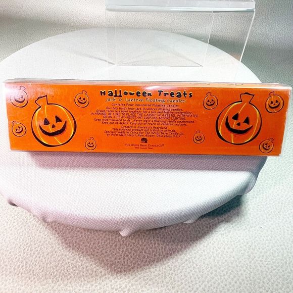 The White Barn Candle Co Halloween Treats Jack-o-Lantern Floating Candles Set - Picture 8 of 10